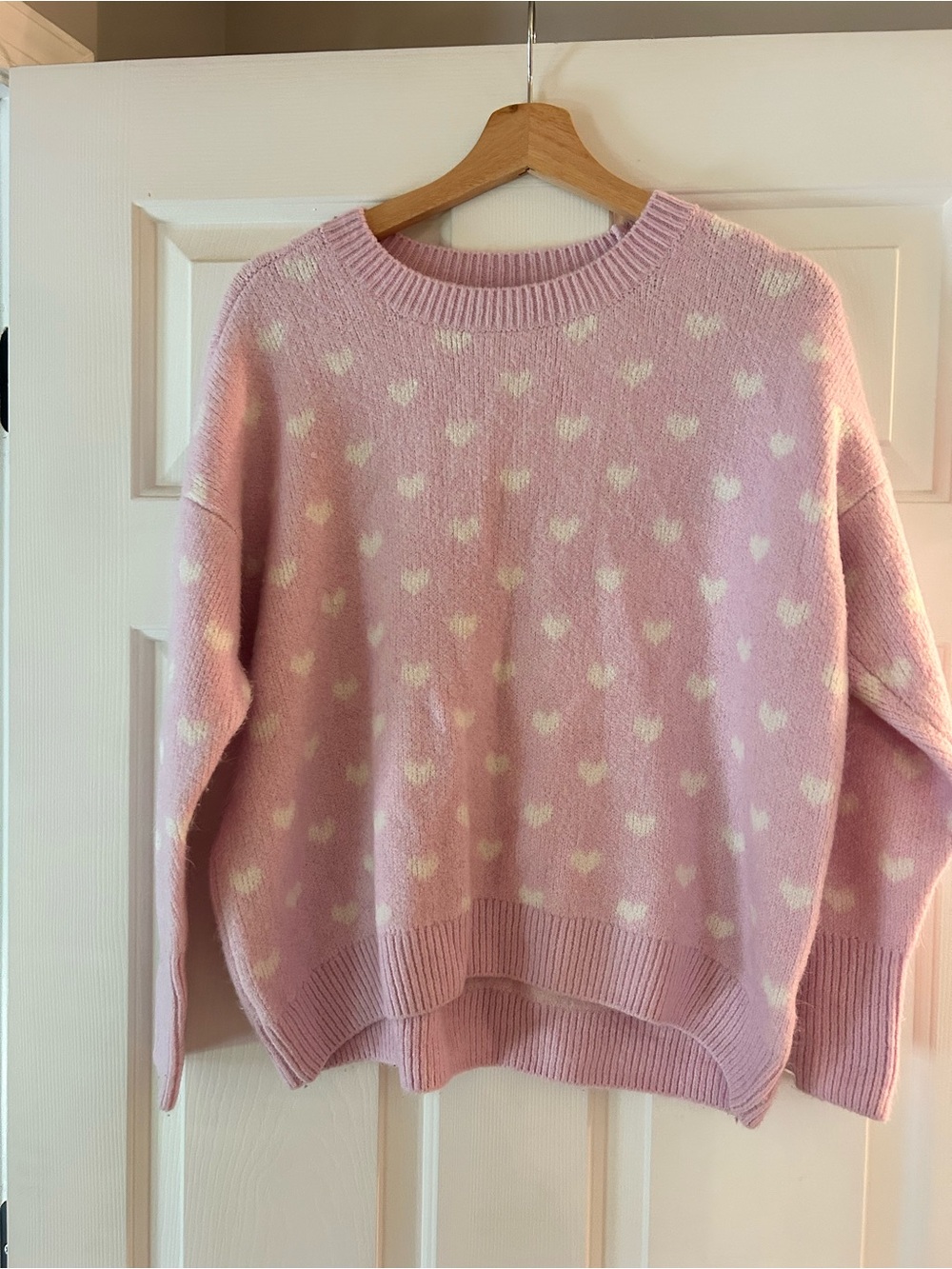 Vince Camuto Pink Crewneck Sweater with White Heart Pattern